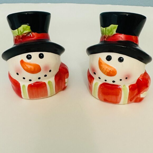 Snowman Ceramic Set Of Christmas Holiday Salt And Pepper Shakers - Picture 1 of 9